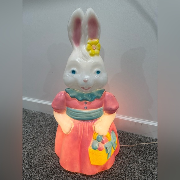 Vintage Mr and Mrs Easter Bunny blow molds - Picture 4 of 13